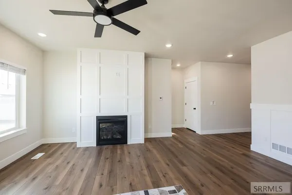 $480,000 | 676 Idaho Avenue, Sugar City, ID 83448