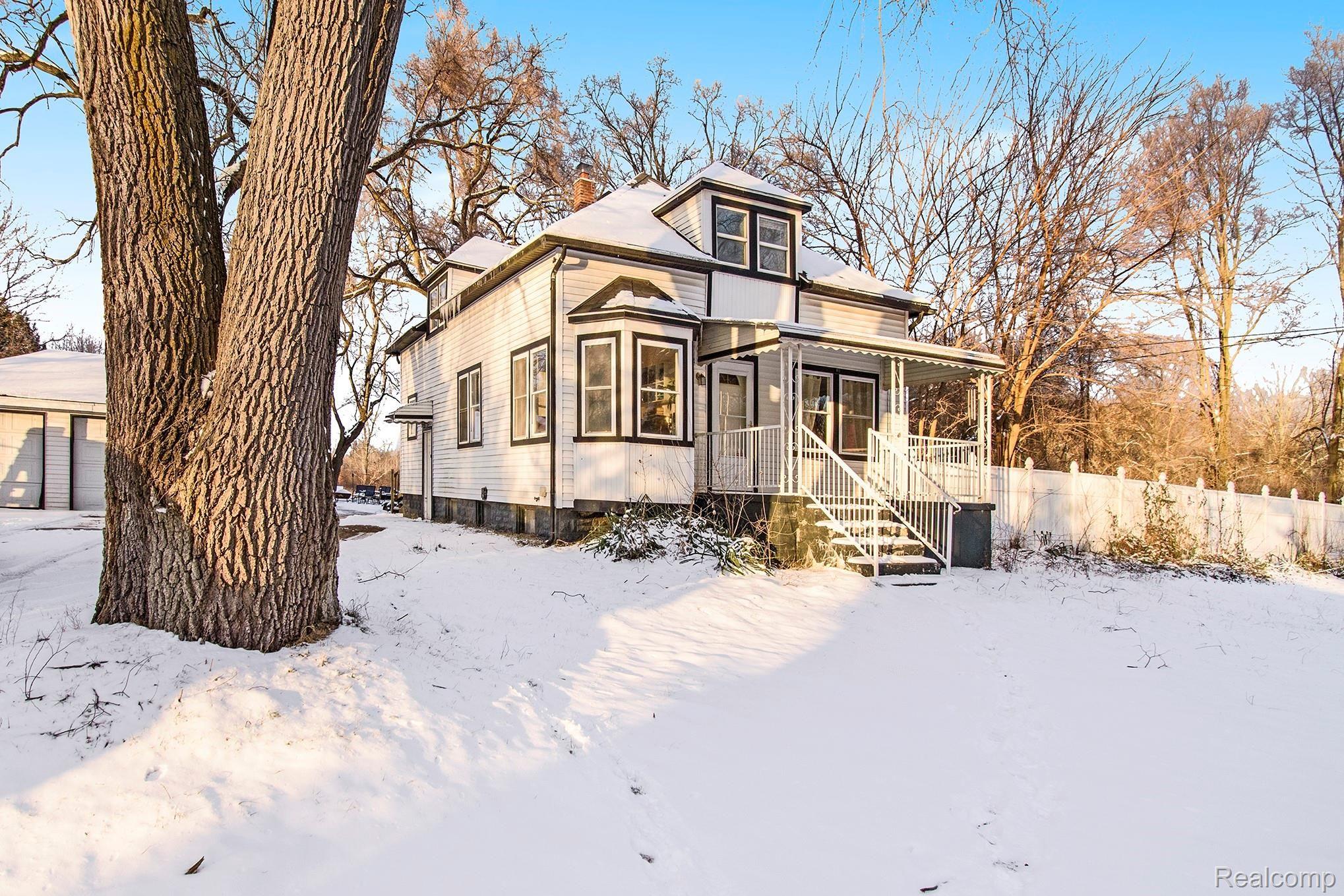 28350 Sibley Road Romulus, MI 48174 - Photo 1 of 36 DSC_0090.jpg