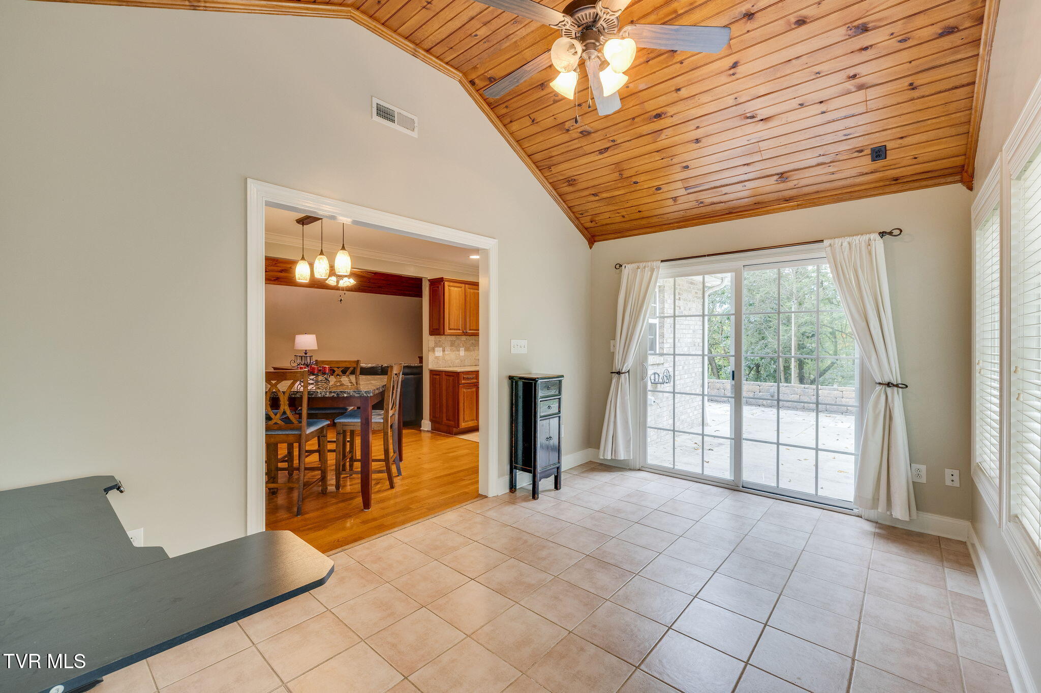 205 Bridgewater Court Gray, TN 37615 - Photo 12 of 36 012