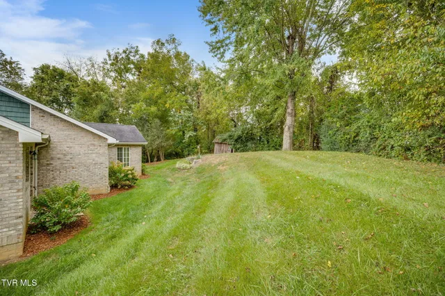 $394,999 | 205 Bridgewater Court, Gray, TN 37615