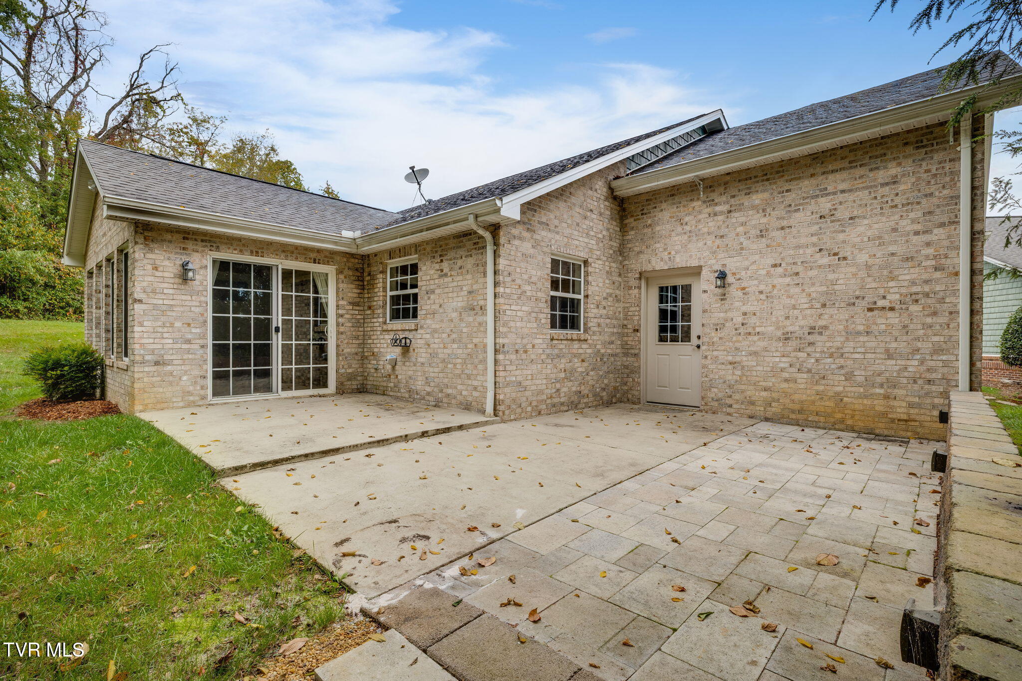 205 Bridgewater Court Gray, TN 37615 - Photo 31 of 36 034