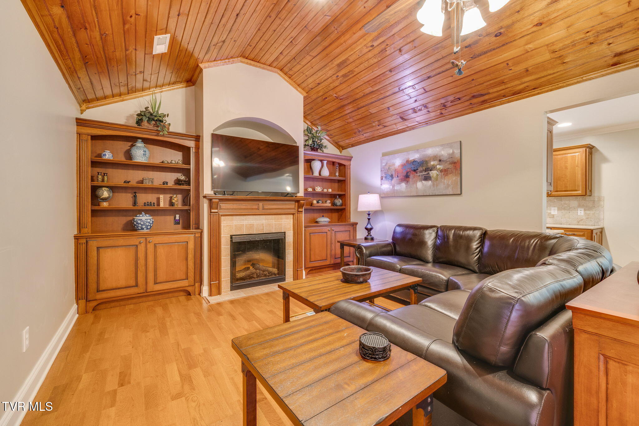 205 Bridgewater Court Gray, TN 37615 - Photo 5 of 36 005