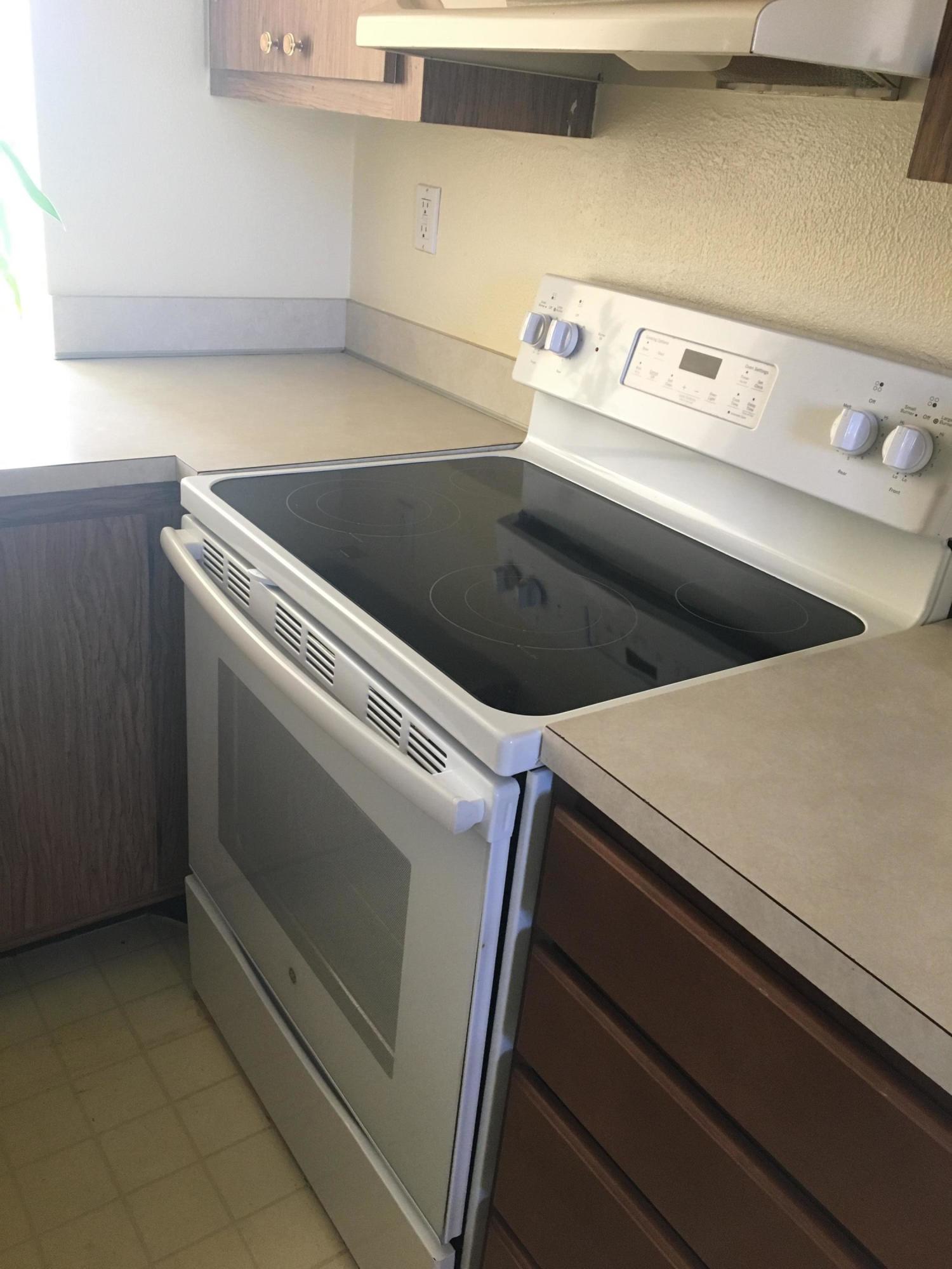5313 Southeast Miles Grant Road, Unit K207 Stuart, FL 34997 - Photo 5 of 20 F2CF9206-E0D1-44D9-8515-9BC3BB5B749E