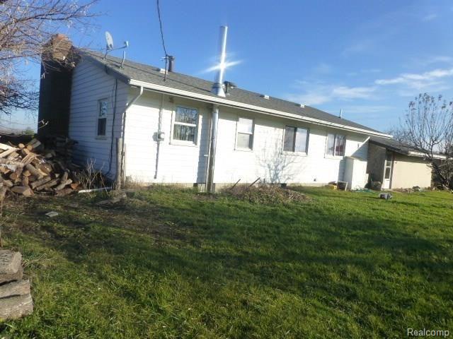 8725 Cade Road Brown City, MI 48416 - Photo 6 of 41 P1020671.JPG