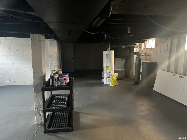 $1,800 | 2623 West Rohmann Avenue, West Peoria, IL 61604