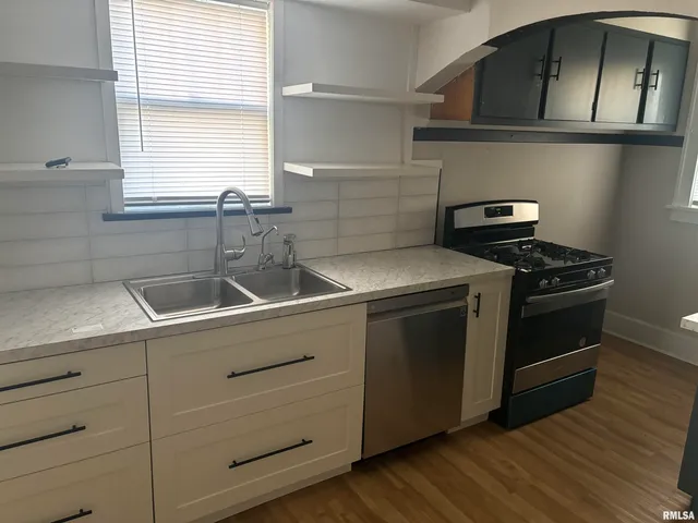 $1,800 | 2623 West Rohmann Avenue, West Peoria, IL 61604