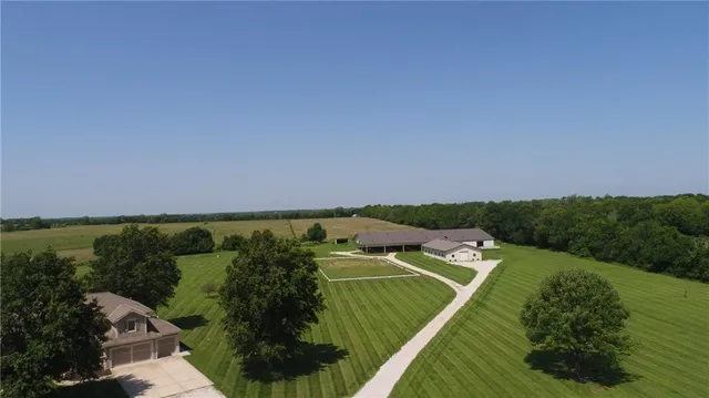 $1,695,000 | 22750 South Moonlight Road, Spring Hill, KS 66083