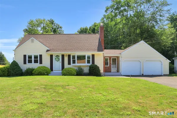 $399,900 | 1 Lois Lane, Enfield, CT 06082