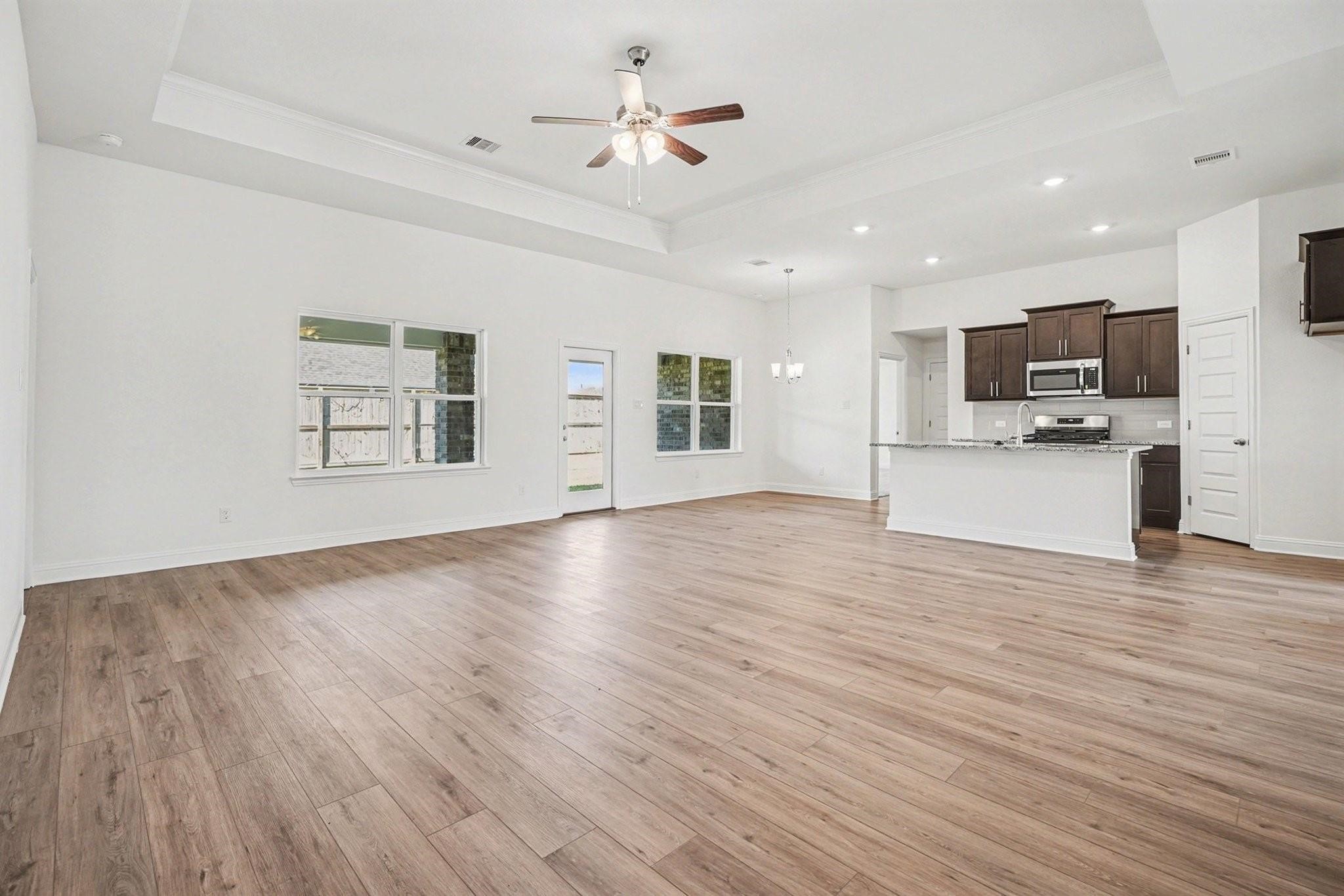 10 Keystone Court Angleton, TX 77515 - Photo 6 of 24