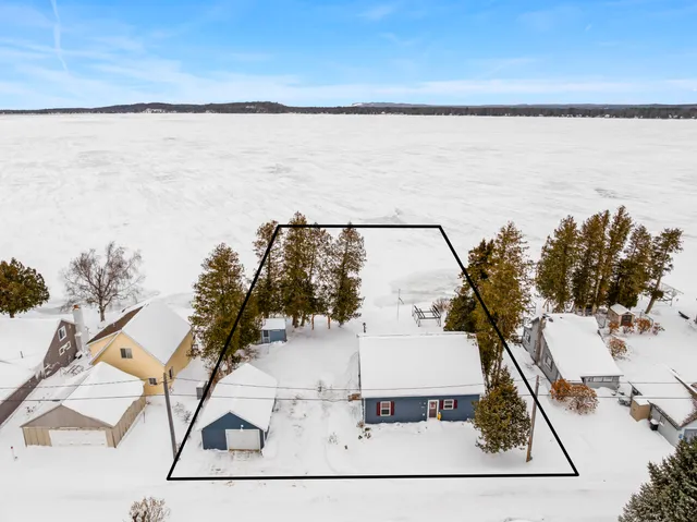 $1,125,000 | 7954 Cedar Street, Beulah, MI 49617