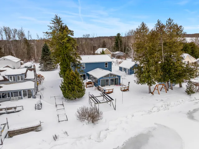 $1,250,000 | 7954 Cedar Street, Beulah, MI 49617