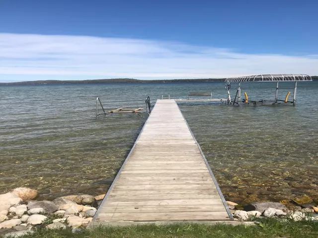 $1,250,000 | 7954 Cedar Street, Beulah, MI 49617