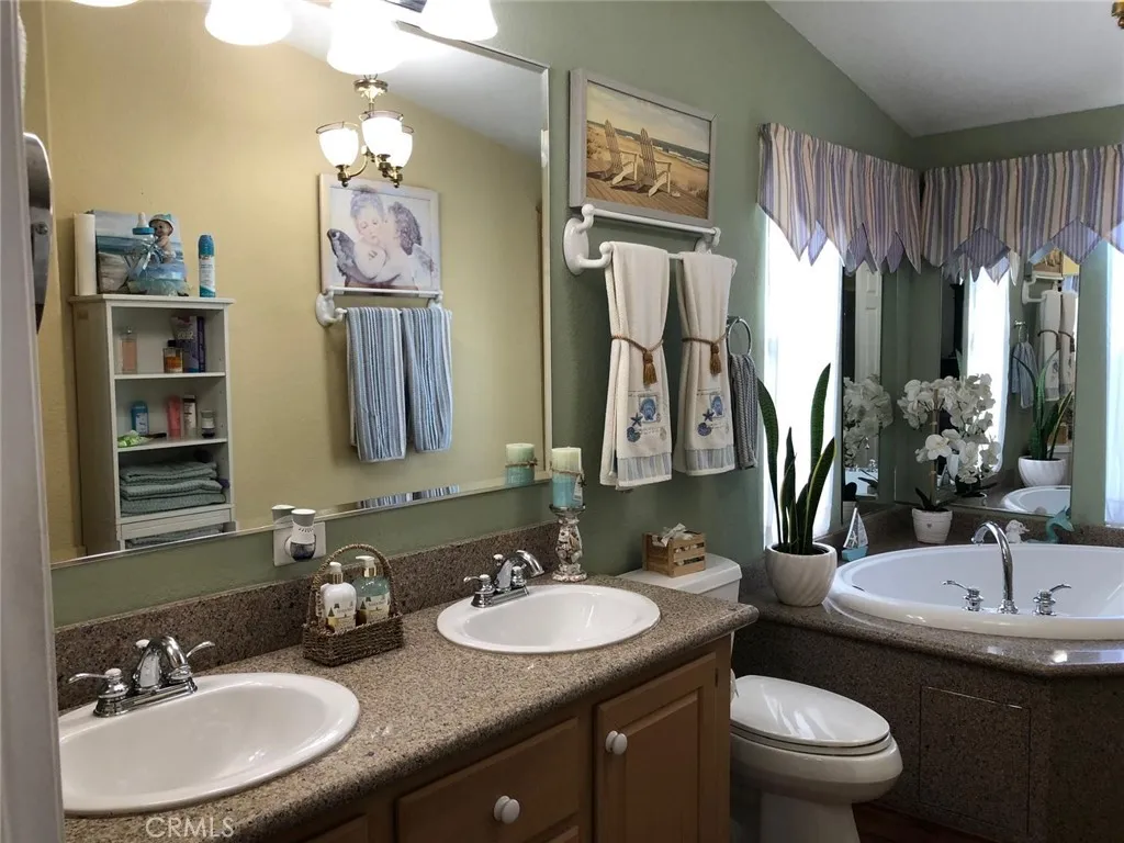 16601 South Garfield, Unit 804 Paramount, CA 90723 - Photo 17 of 21