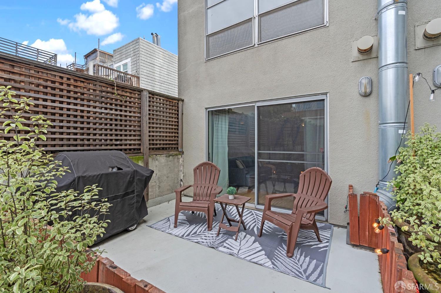 1720 Clay Street, Unit 8 San Francisco, CA 94109 - Photo 23 of 37 a outdoor view with a sitting space