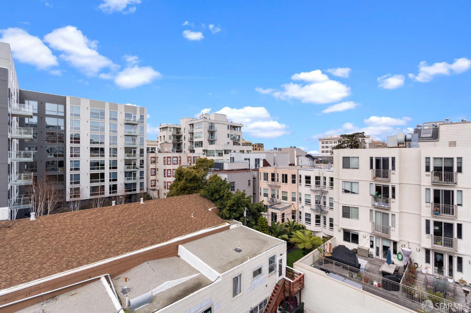 1720 Clay Street, Unit 8 San Francisco, CA 94109 - Photo 36 of 37 a view of a building from a balcony
