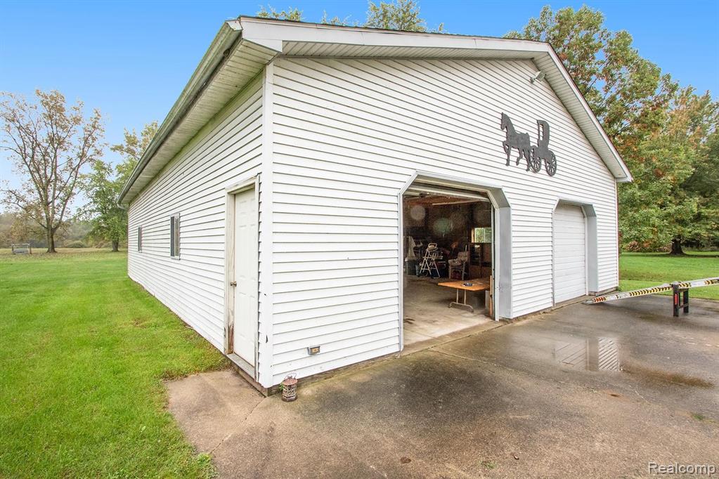 9585 Division Road Casco, MI 48064 - Photo 28 of 30