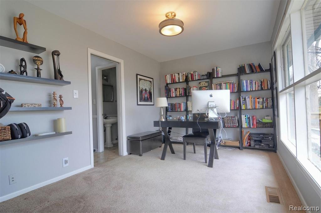 63 East Maryknoll Road Rochester Hills, MI 48309 - Photo 13 of 34