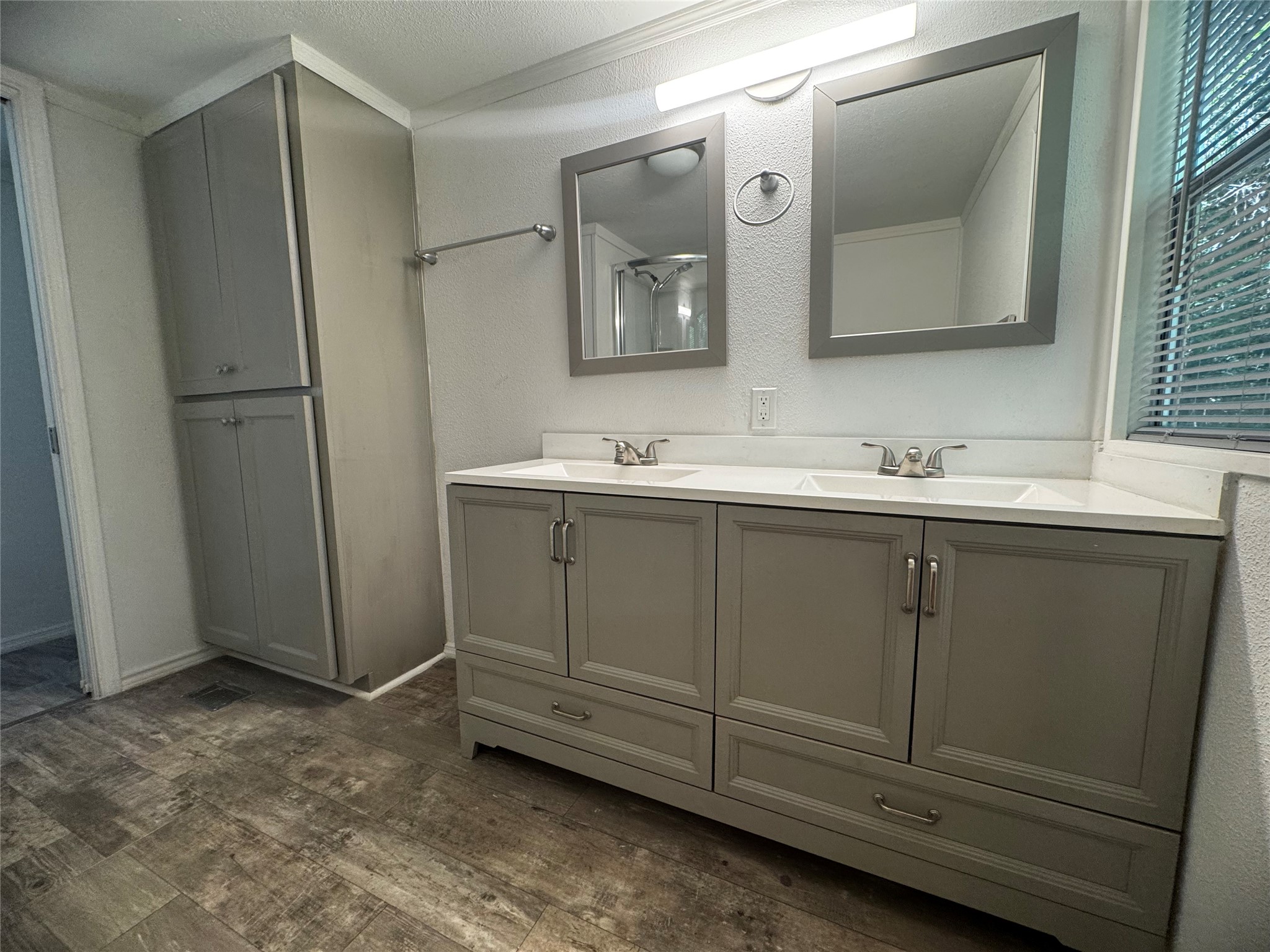 6432 Longmire Road Conroe, TX 77304 - Photo 15 of 21 Gallery Image 15