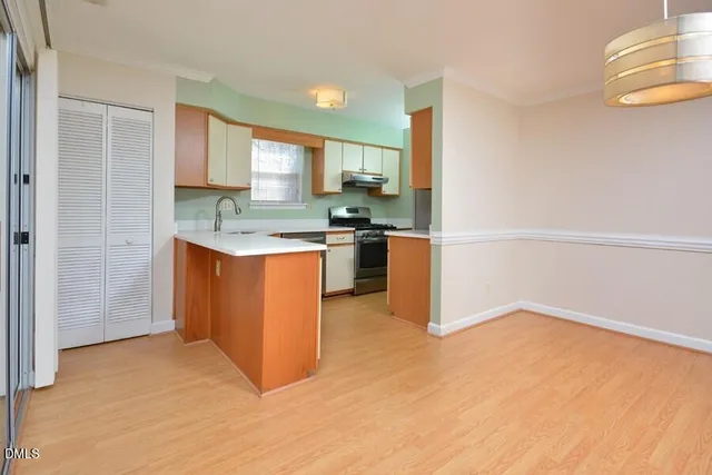 $1,800 | 425 Summerwalk Circle, Chapel Hill, NC 27517