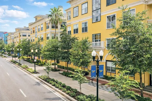 $1,725 | 860 North Orange Avenue, Unit 440, Orlando, FL 32801