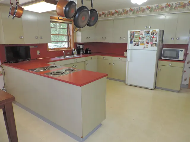 $199,900 | 510 East Main Street, Suring, WI 54174