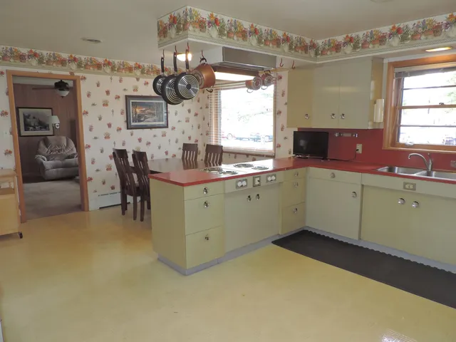 $199,900 | 510 East Main Street, Suring, WI 54174