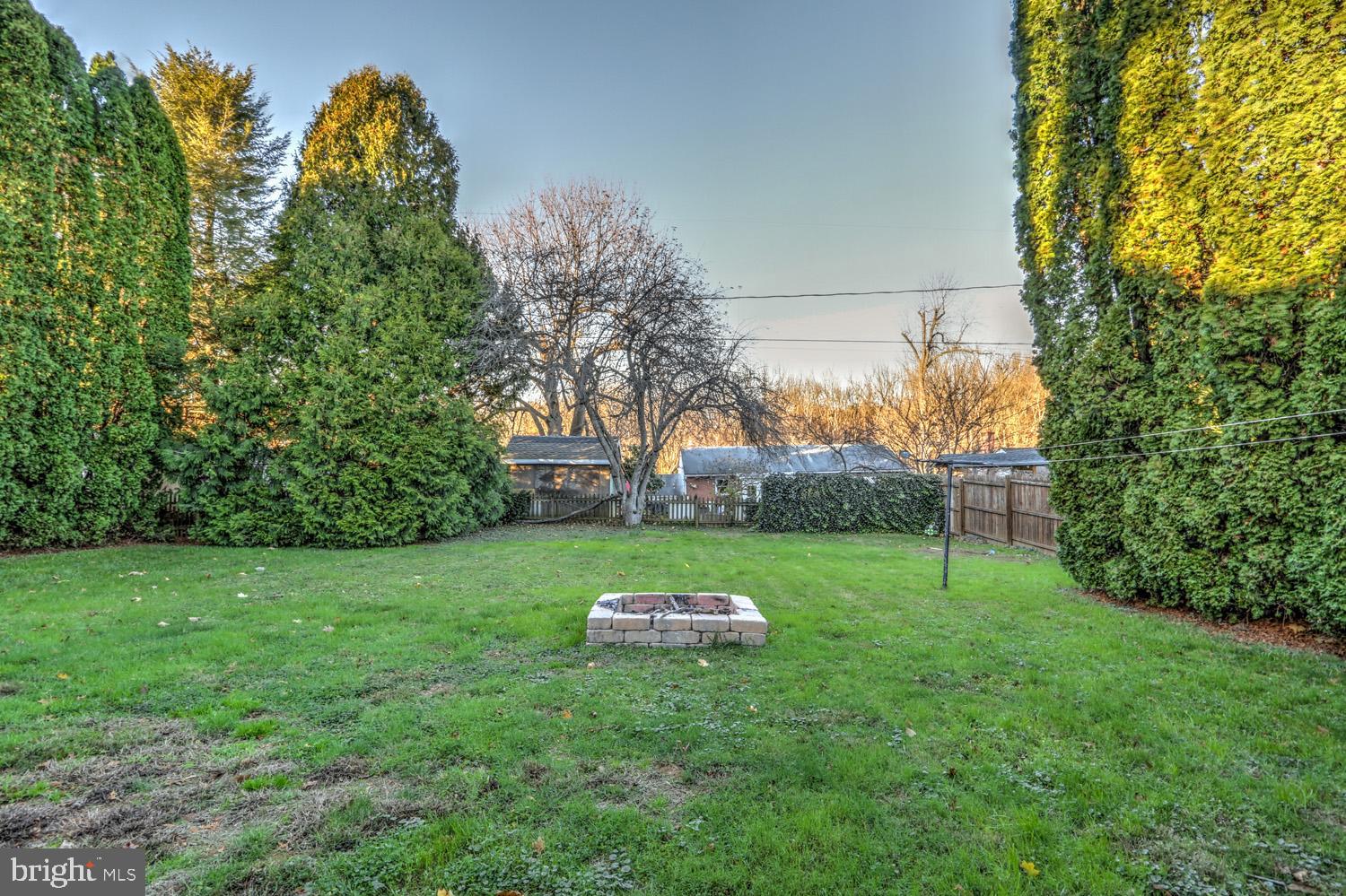 1565 Ridgeview Avenue Lancaster, PA 17603 - Photo 3 of 31 Gallery Image 3