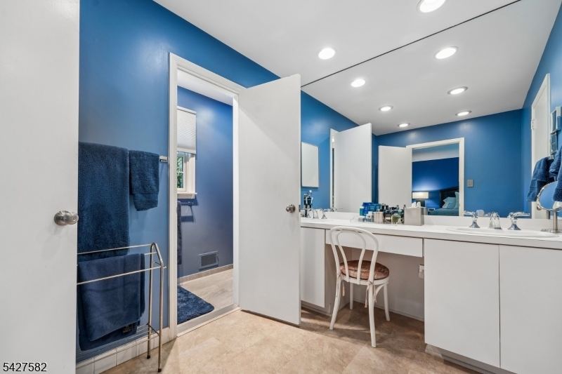 89 Westview Road Short Hills, NJ 07078 - Photo 11 of 21