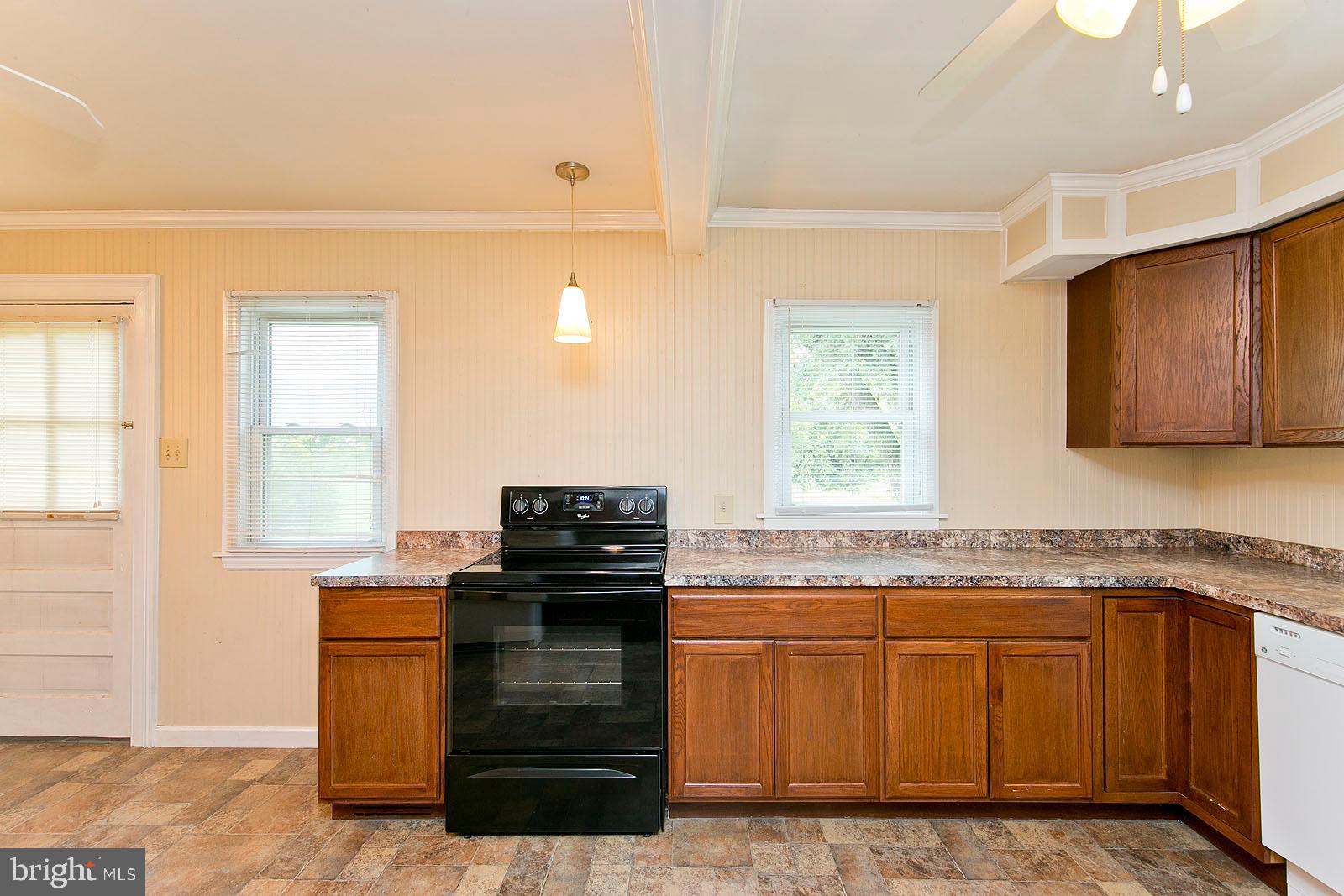 482 Stephenson Road Stephenson, VA 22656 - Photo 11 of 49 Gallery Image 11