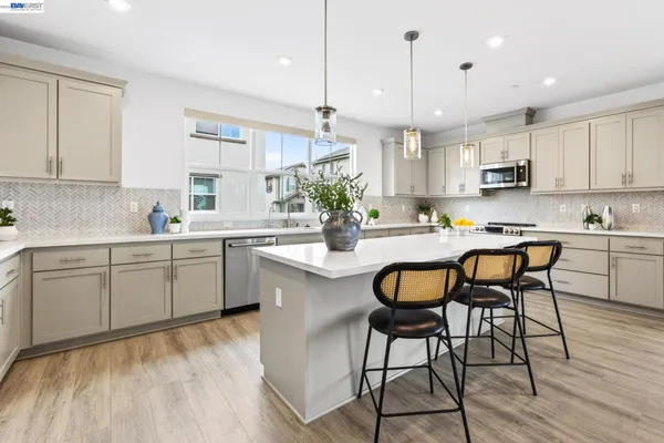 $989,000 | 241 North N Street, Livermore, CA 94551