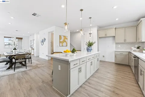 $959,000 | 241 North N Street, Livermore, CA 94551