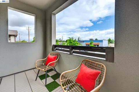 $959,000 | 241 North N Street, Livermore, CA 94551