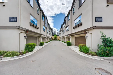 $959,000 | 241 North N Street, Livermore, CA 94551