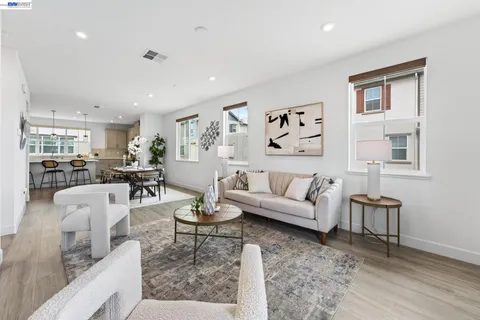 $959,000 | 241 North N Street, Livermore, CA 94551
