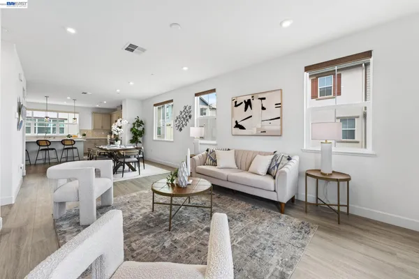 $989,000 | 241 North N Street, Livermore, CA 94551