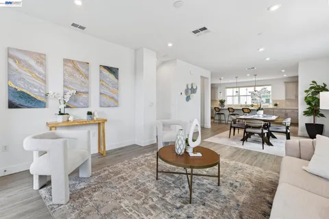 $959,000 | 241 North N Street, Livermore, CA 94551