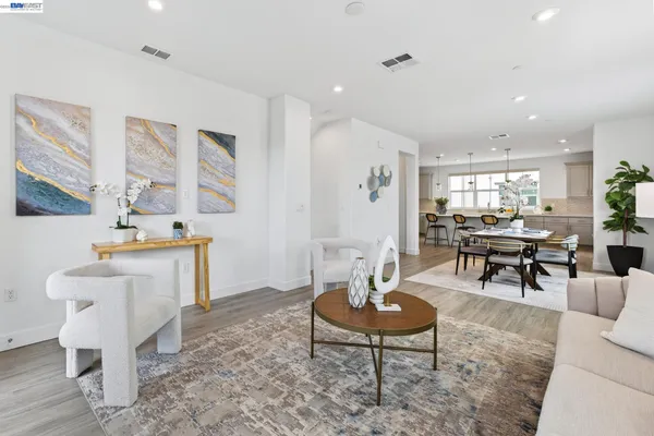 $989,000 | 241 North N Street, Livermore, CA 94551