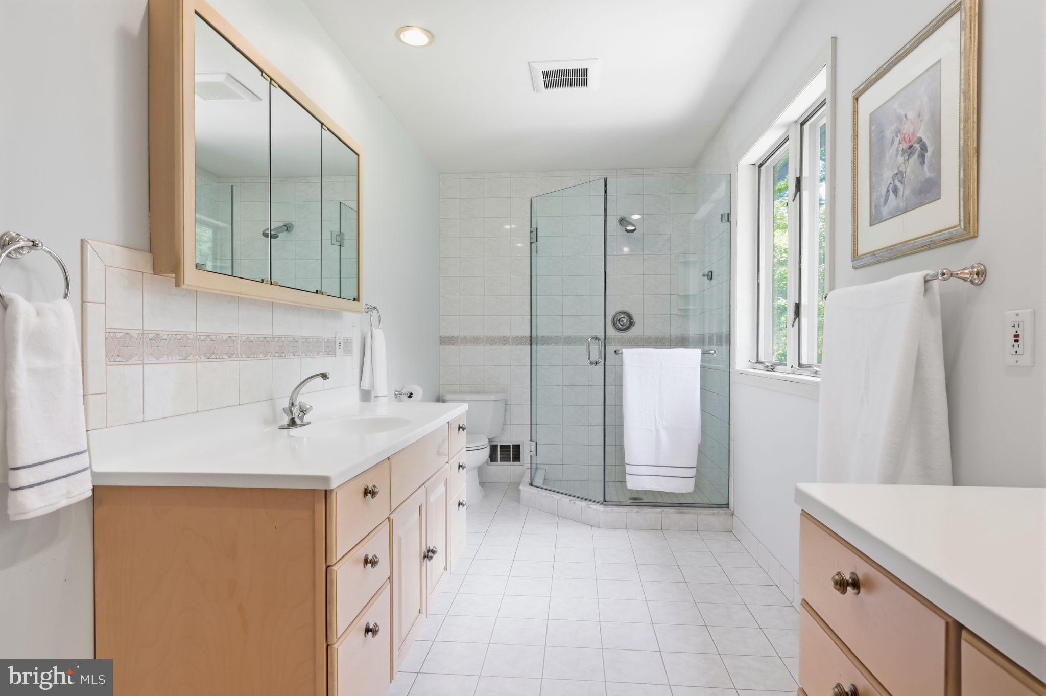 1471 Cortez Road Blue Bell, PA 19422 - Photo 28 of 54 Primary Bathroom - two Vanities
