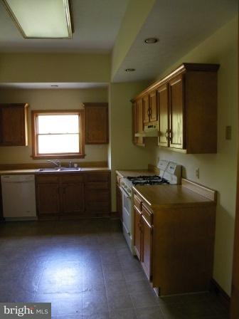 5173 Snyder Mill Road Spring Grove, PA 17362 - Photo 8 of 28