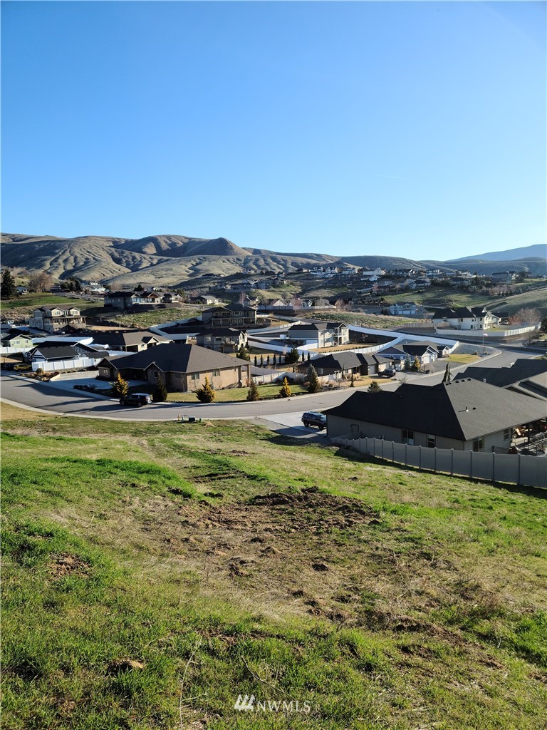 83 Sunny Meadows Loop Wenatchee, WA 98801 - Photo 1 of 11 Gallery Image 1