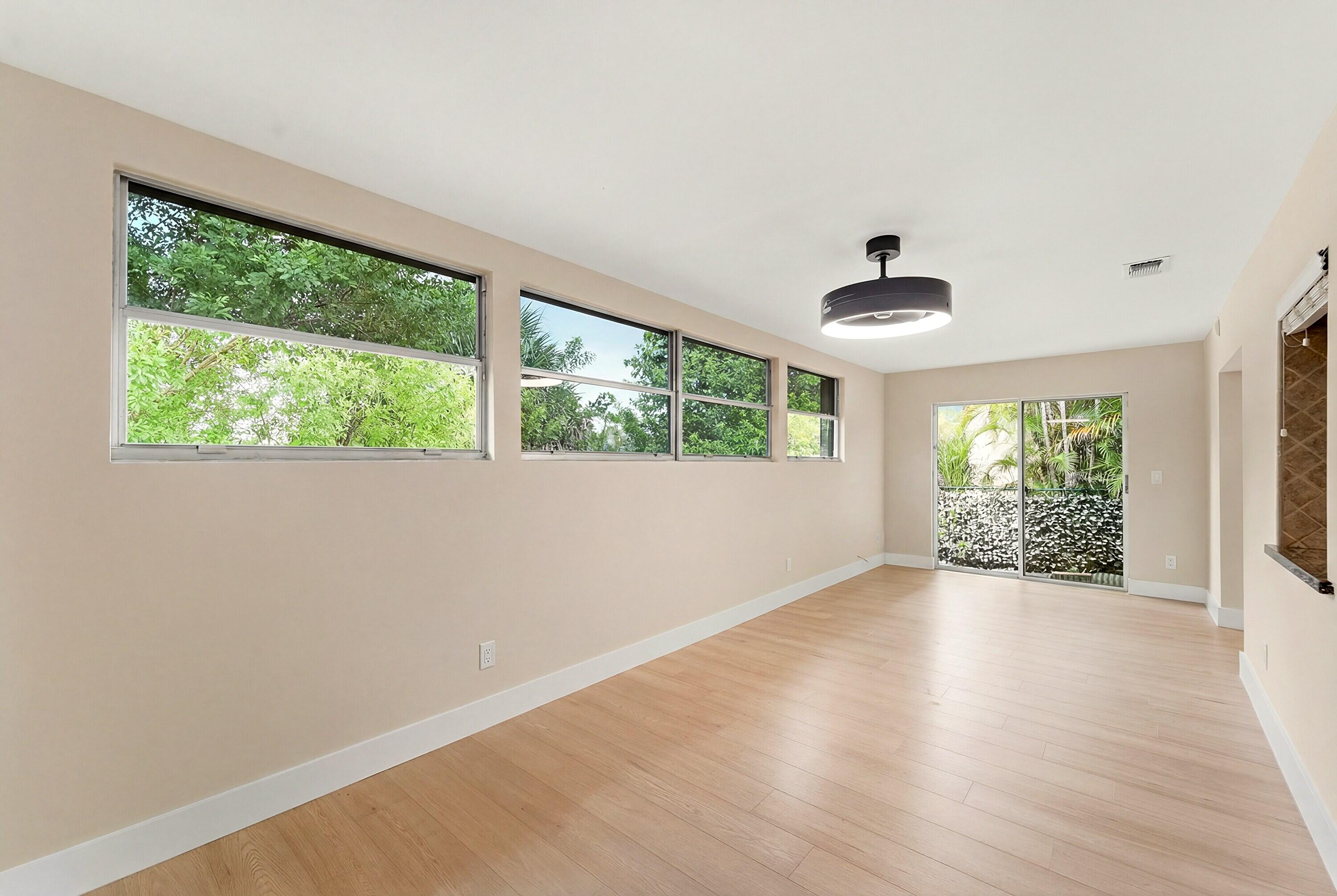 22267 Southwest 57th Avenue Boca Raton, FL 33428 - Photo 12 of 49 16_family room