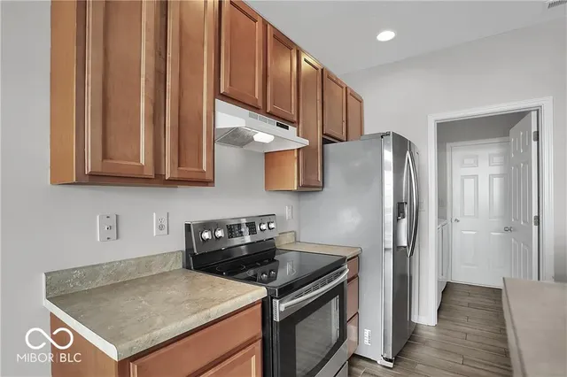 $2,000 | 4024 Eldor Flower Drive, Zionsville, IN 46077