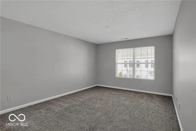 $2,000 | 4024 Eldor Flower Drive, Zionsville, IN 46077