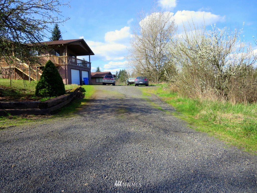 116 Rayburn Road West Winlock, WA 98596 - Photo 2 of 25