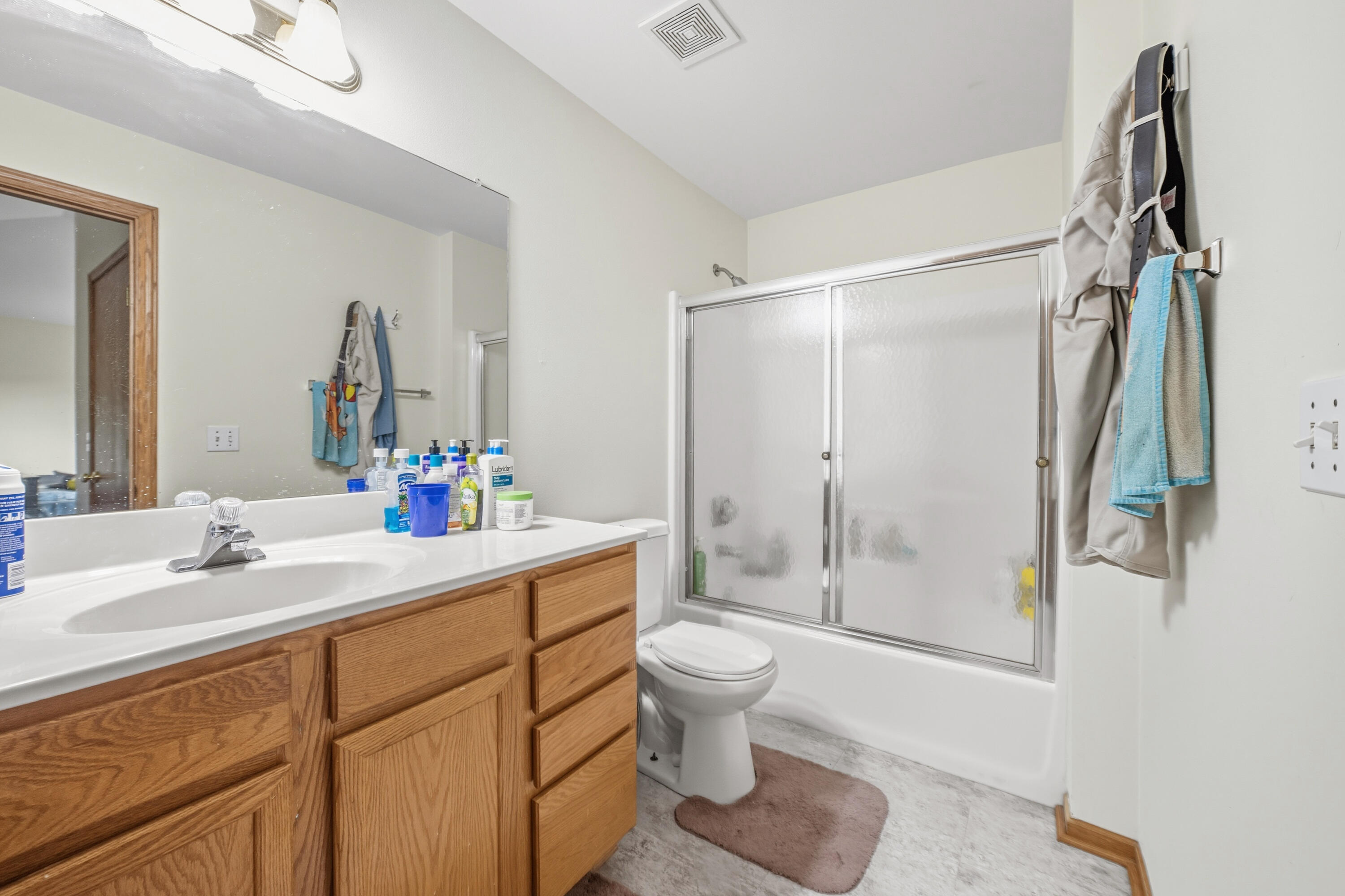 18740 Emerald Circle, Unit E Brookfield, WI 53045 - Photo 16 of 27 IMG_0810