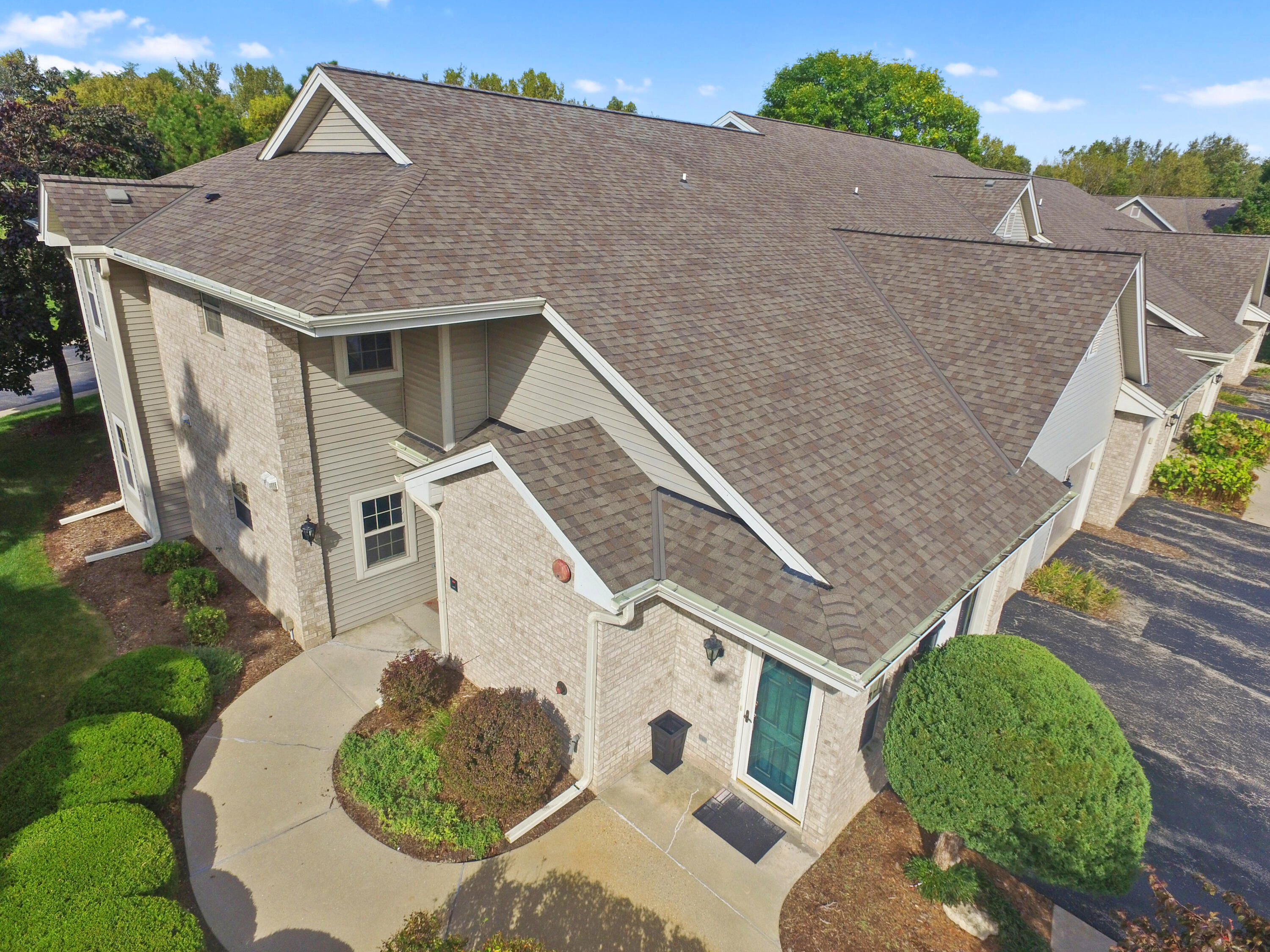 18740 Emerald Circle, Unit E Brookfield, WI 53045 - Photo 2 of 27 IMG_0788