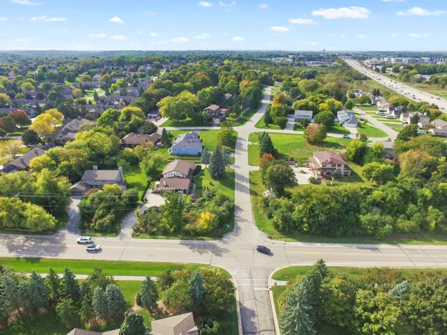 $309,900 | 18740 Emerald Circle, Unit E, Brookfield, WI 53045