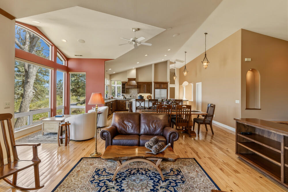 12054 Kestrel Road Klamath Falls, OR 97601 - Photo 17 of 78 Gallery Image 17