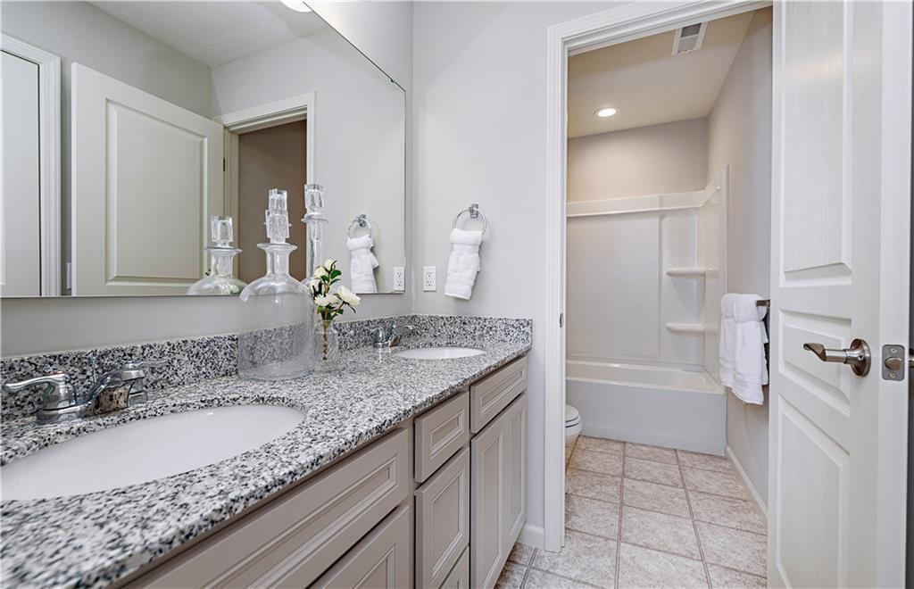 15639 Memorial Way Fishers, IN 46037 - Photo 21 of 31