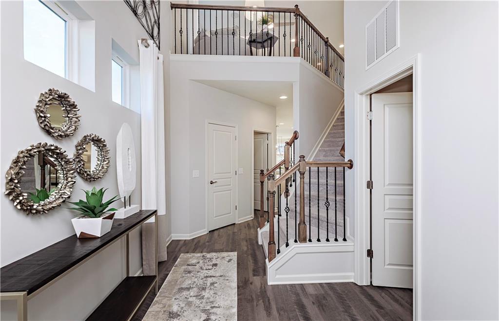15639 Memorial Way Fishers, IN 46037 - Photo 4 of 31